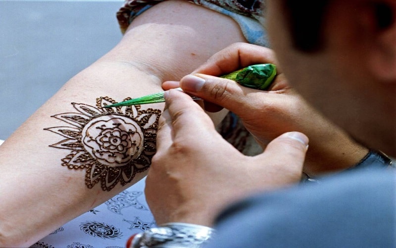 Henna tattoo artists for kids at All About Entertainment in Florida.