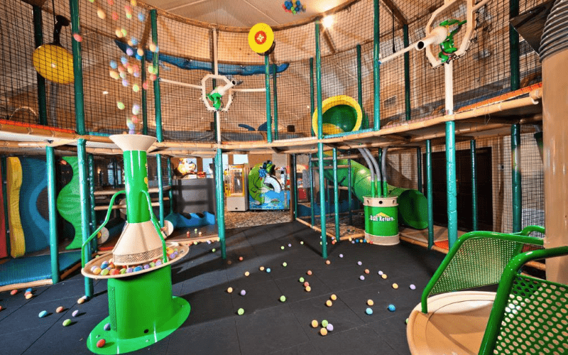 Bogey Macaws Kids Party Restaurant in York, PA