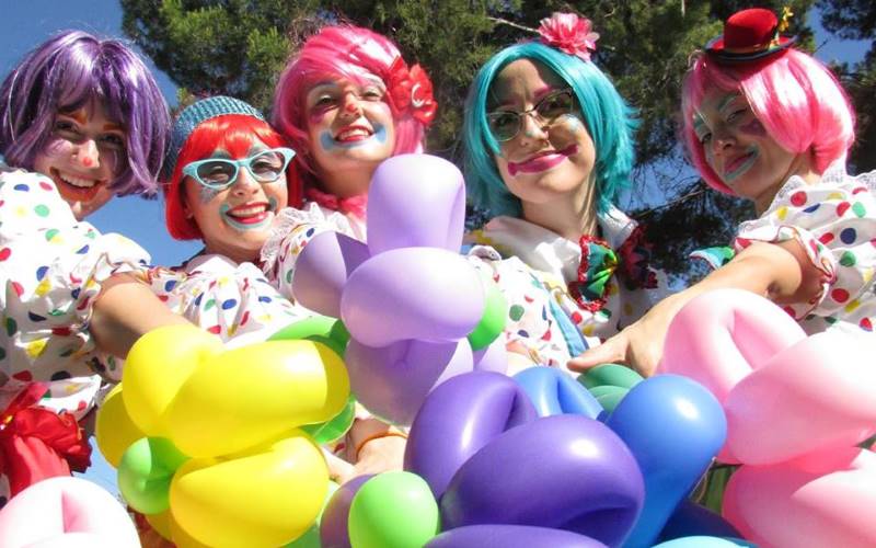 Daizy Clowns Childrens Clown Entertainers in Los Angeles County California