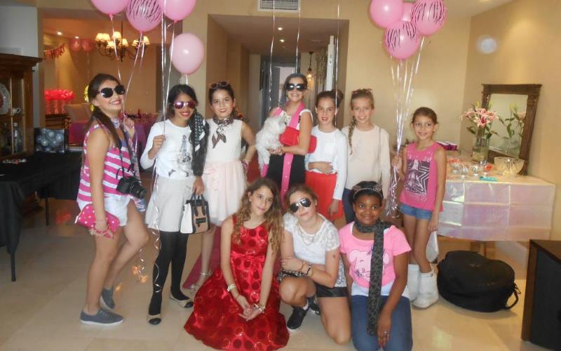 Dashing Divas Mobile Fashion Model Parties in Miami-Dade County Florida
