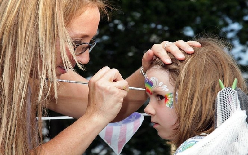 Happy Face Painter in South Hadley MA