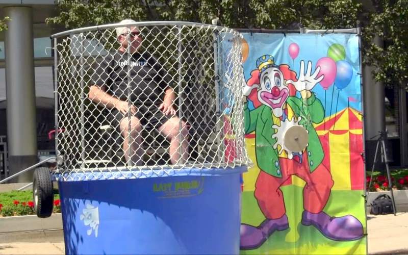 Dunk Tank Rentals from Inflatable Waterslides in FL