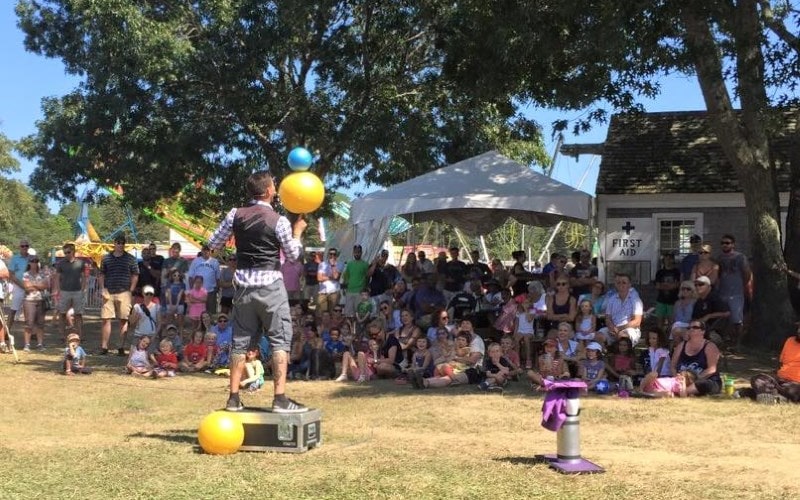 Robert Clarke Magician Kids Party Magician In Massachusetts