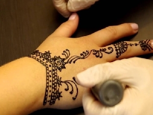 skilled henna tattoo artists available for kids parties in miami skilled henna tattoo artists available for kids parties in miami